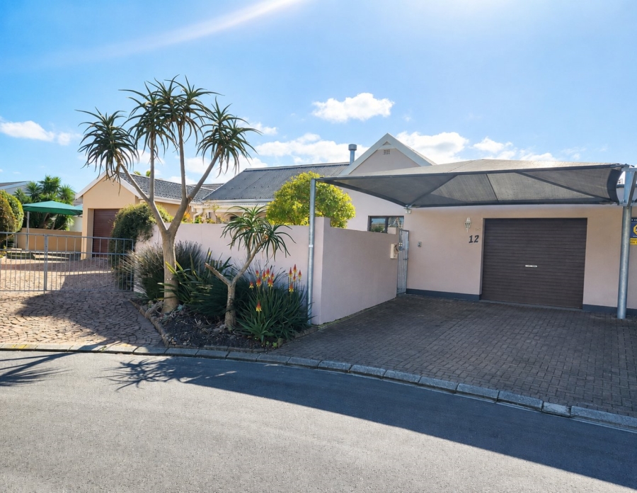 2 Bedroom Property for Sale in King George Park Western Cape